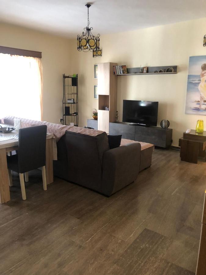 Joannas 2Brooms Sea Apartment Peraía 外观 照片